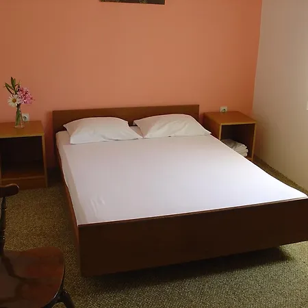 بيت ضيافة And Mirjana 3*